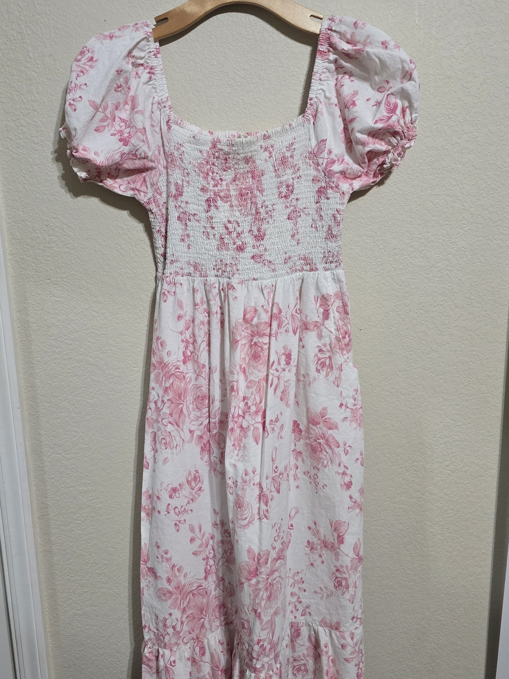 Pink Floral Maxi Dress with Puff Sleeves